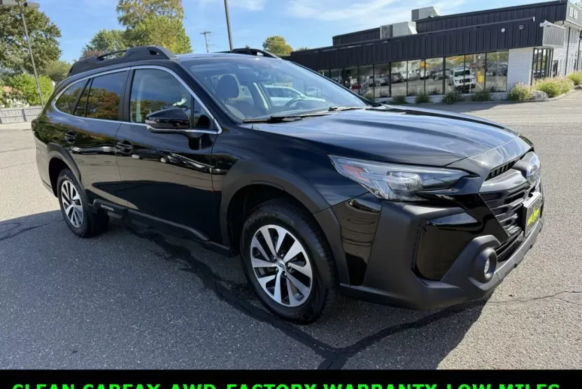 2023 Subaru Outback Premium photo 1