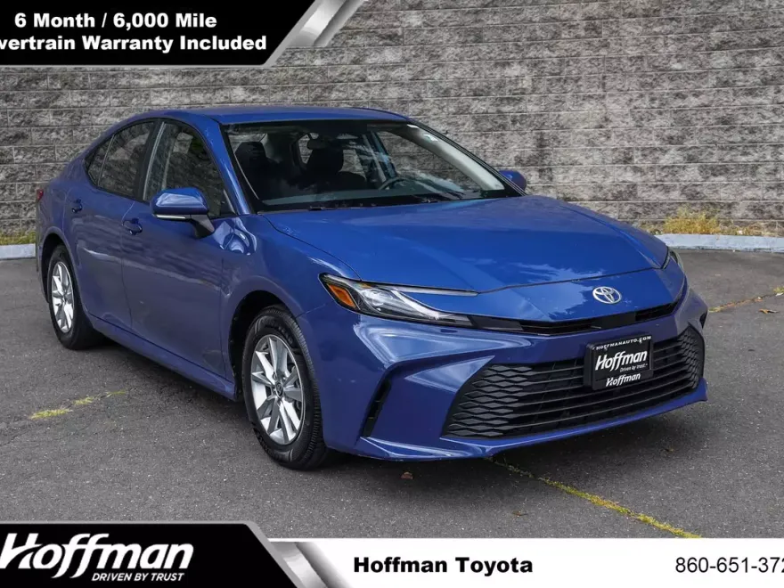 2025 Toyota Camry LE photo 1