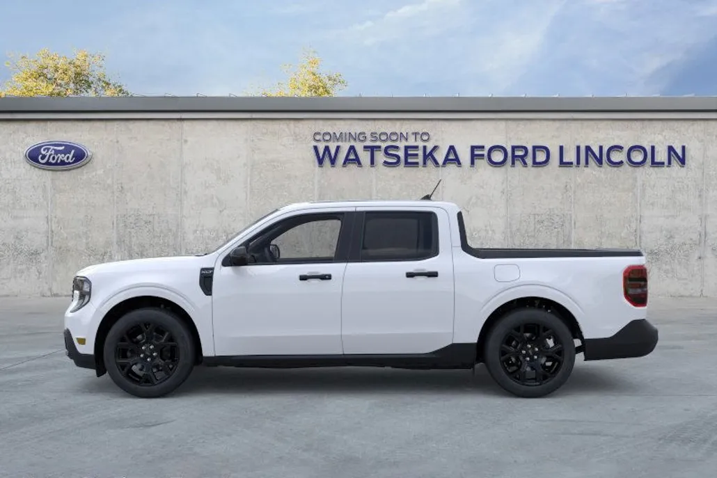 2025 Ford Maverick XLT photo 1