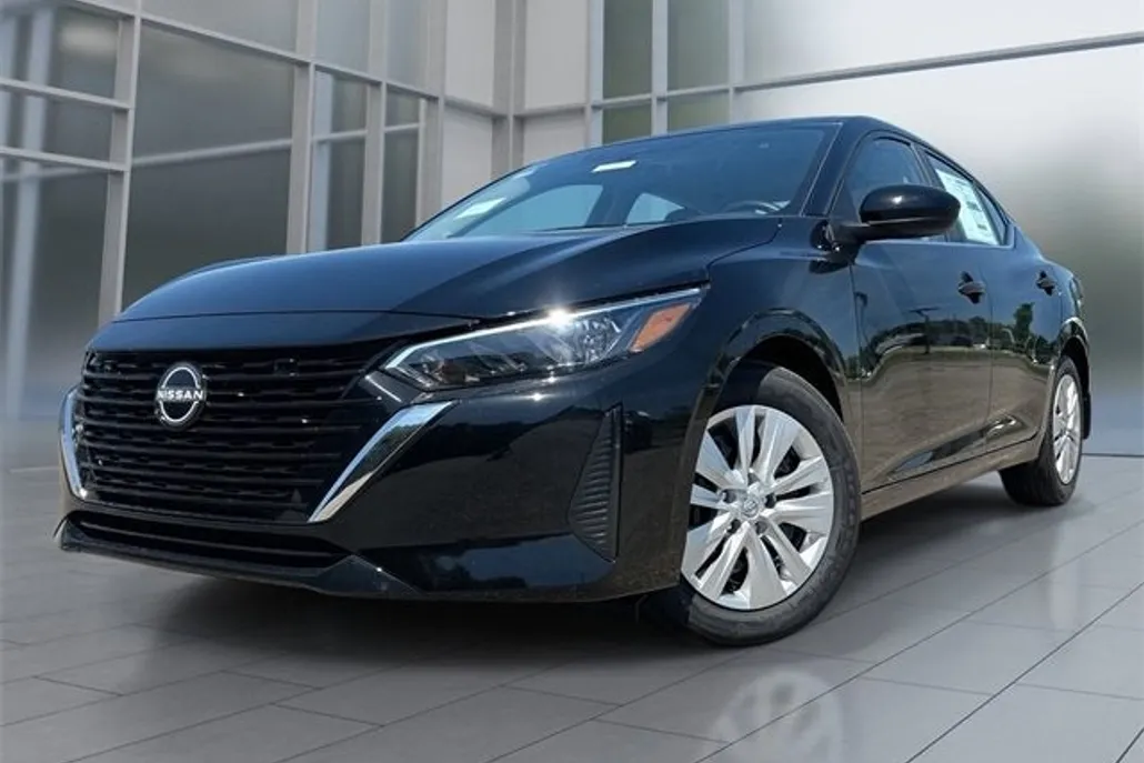 2025 Nissan Sentra S photo 1