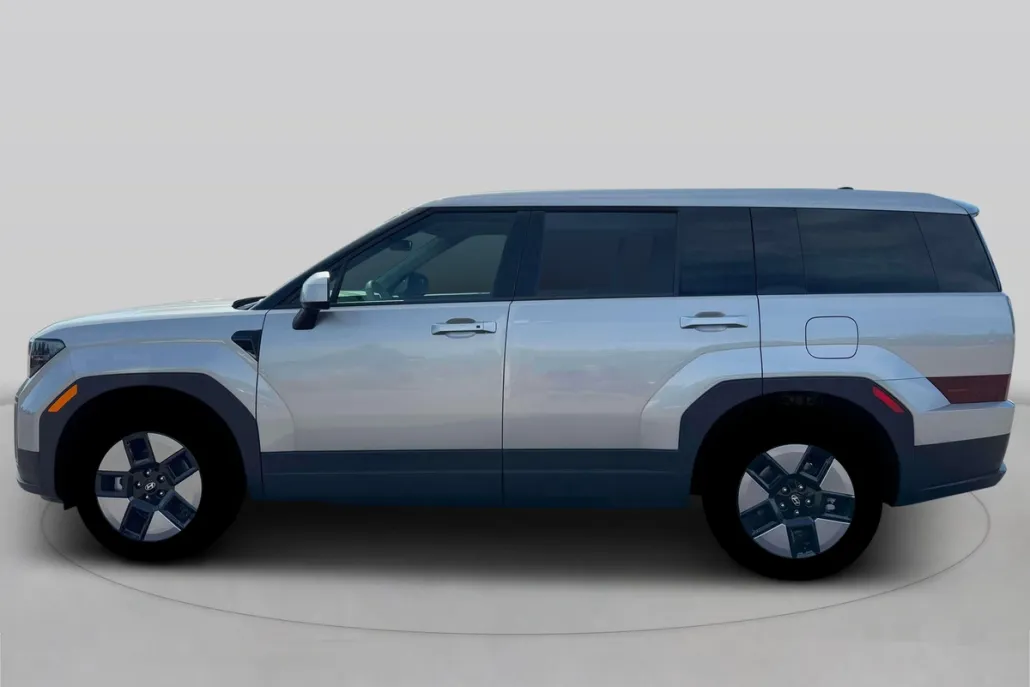2026 Hyundai Santa Fe SE photo 1