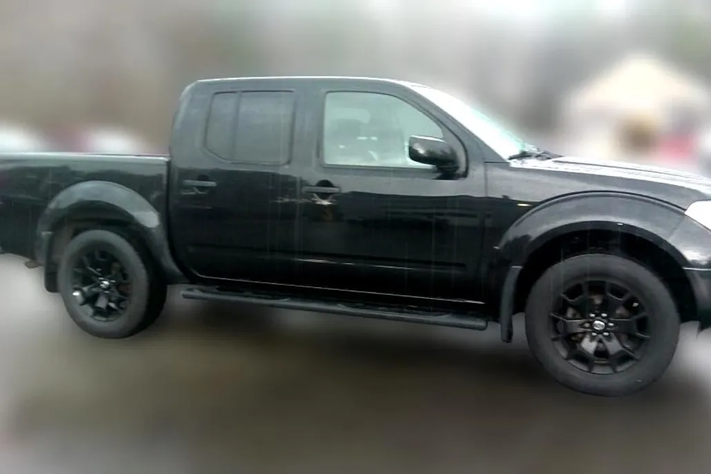 2018 Nissan Frontier SV Crew Cab photo 1