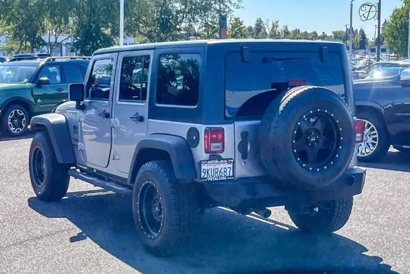 2017 Jeep Wrangler Unlimited Sport photo 1