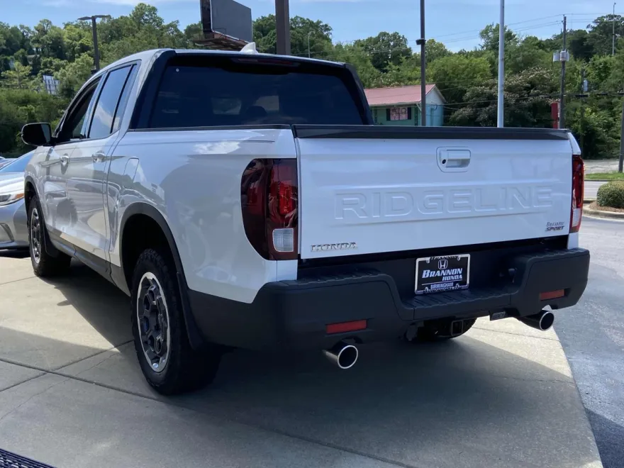 2024 Honda Ridgeline photo 1