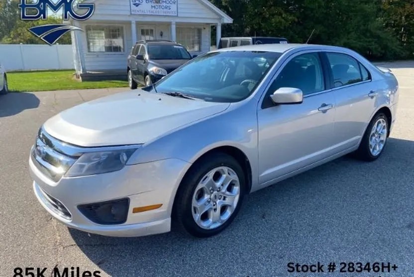 2010 Ford Fusion SE photo 1