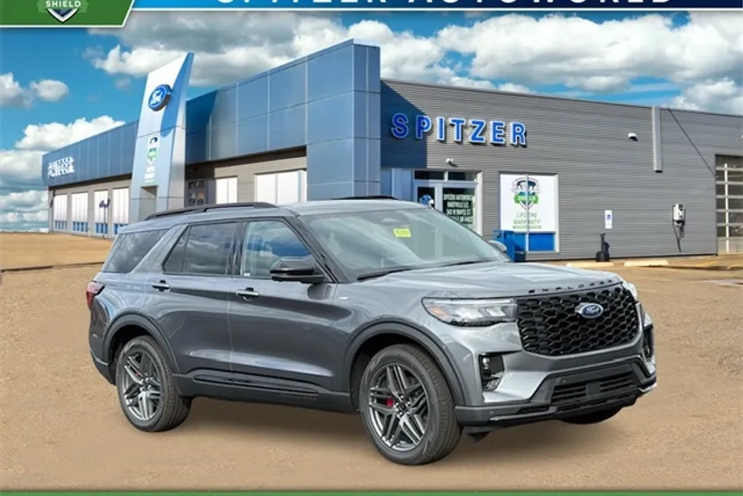 2025 Ford Explorer ST-Line photo 1