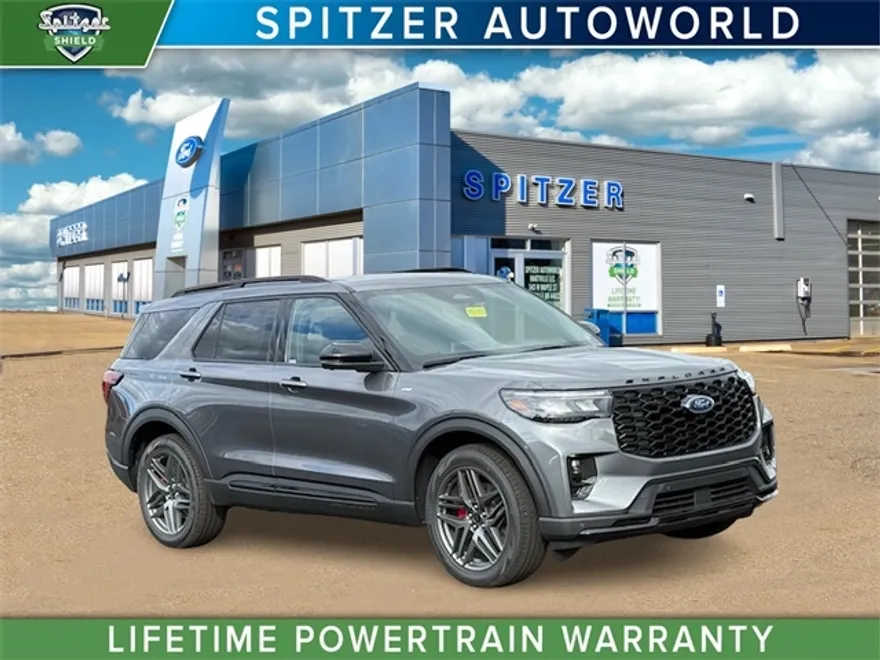 2025 Ford Explorer ST-Line photo 1