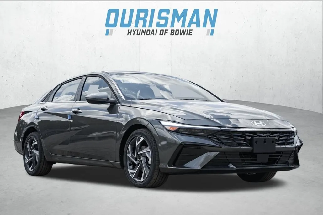 2025 Hyundai Elantra Limited photo 1