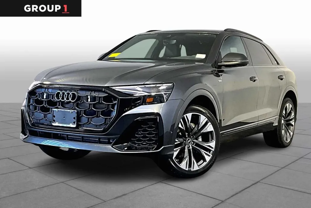 2025 Audi Q8 55 Premium Plus photo 1