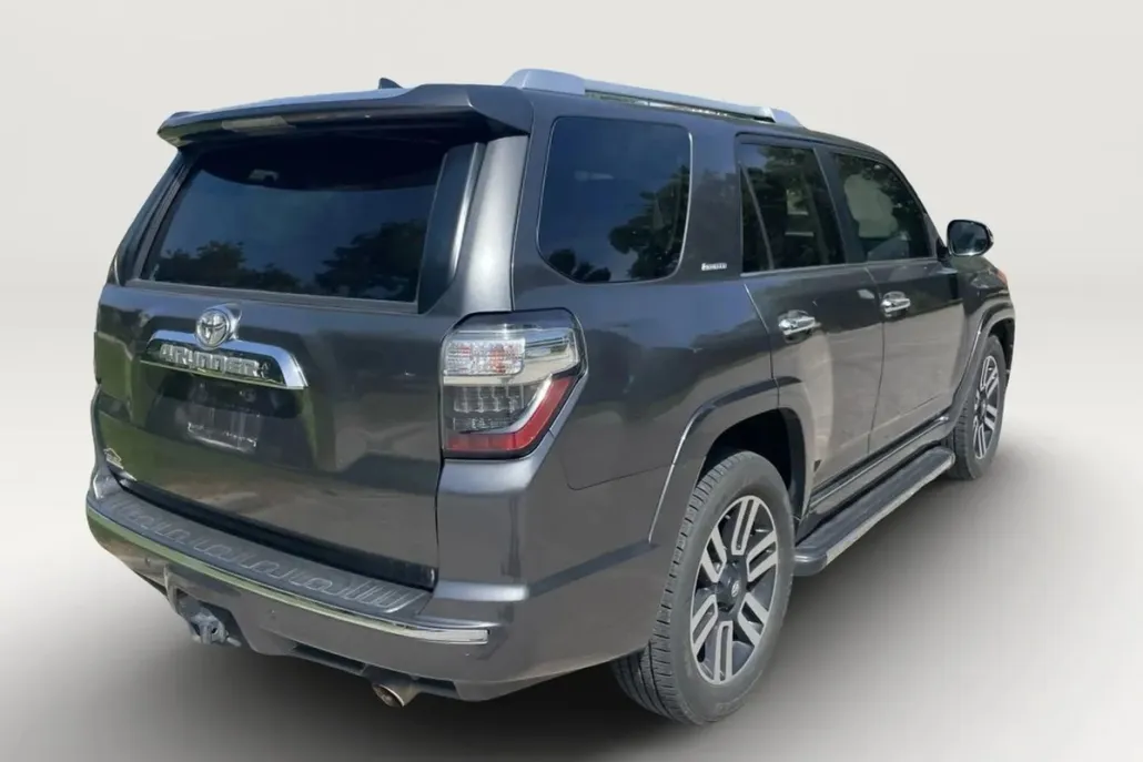 2016 Toyota 4Runner Base photo 1