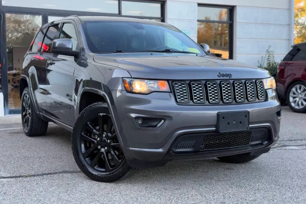 2020 Jeep Grand Cherokee Altitude photo 1