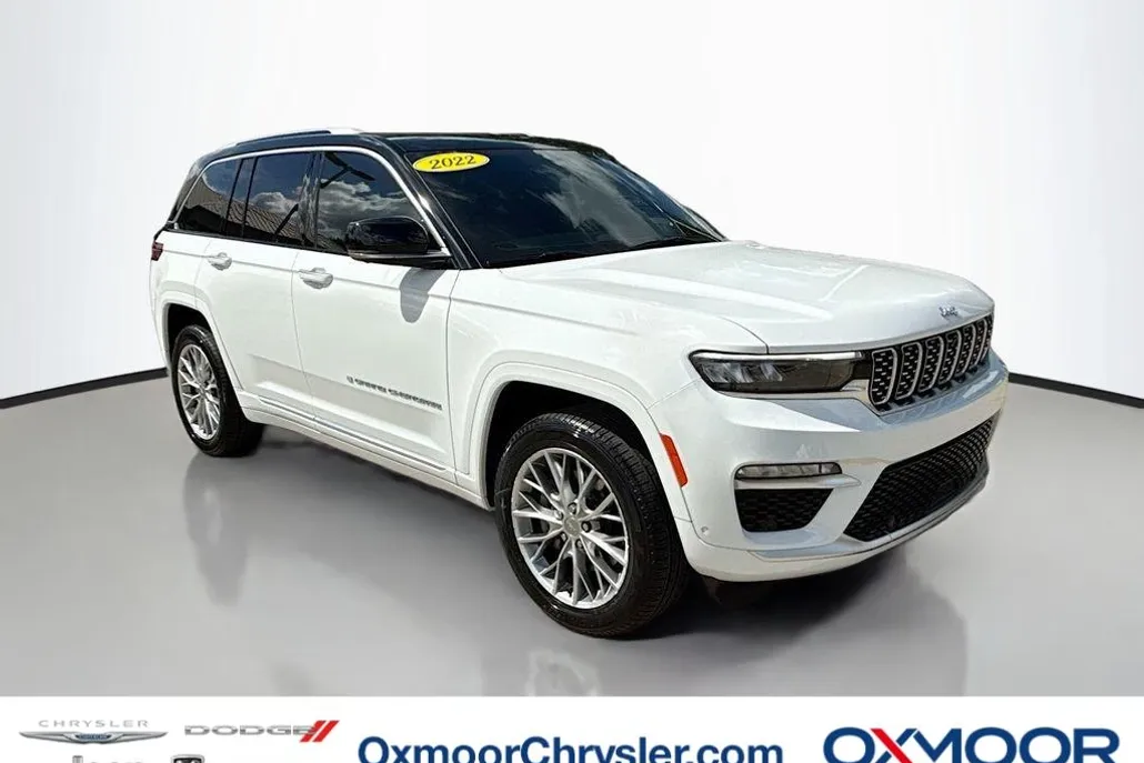 2022 Jeep Cherokee Summit 4xe photo 1