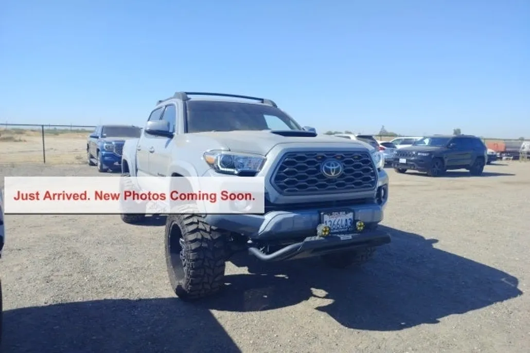 2020 Toyota Tacoma TRD Sport V6 photo 1
