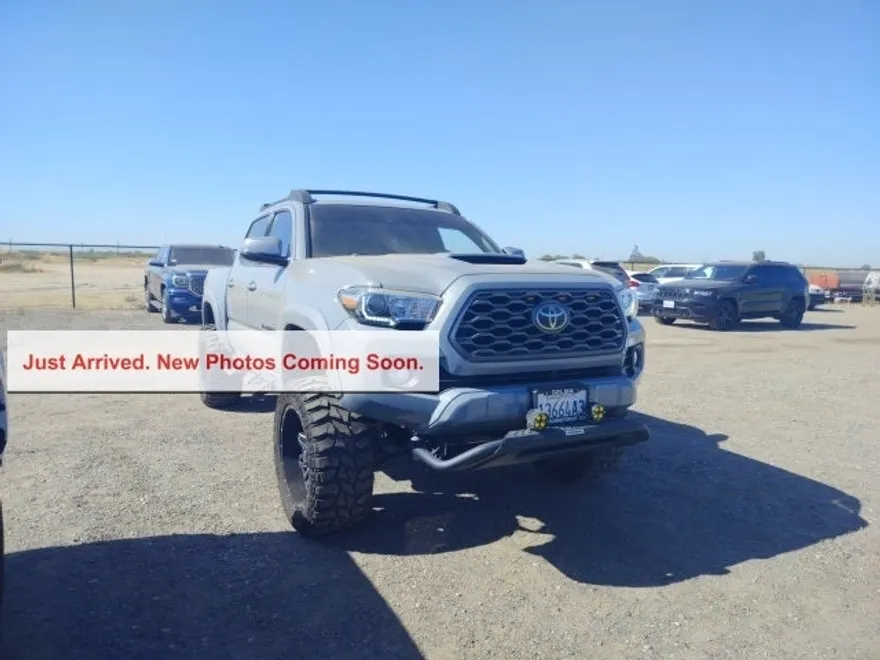 2020 Toyota Tacoma TRD Sport V6 photo 1