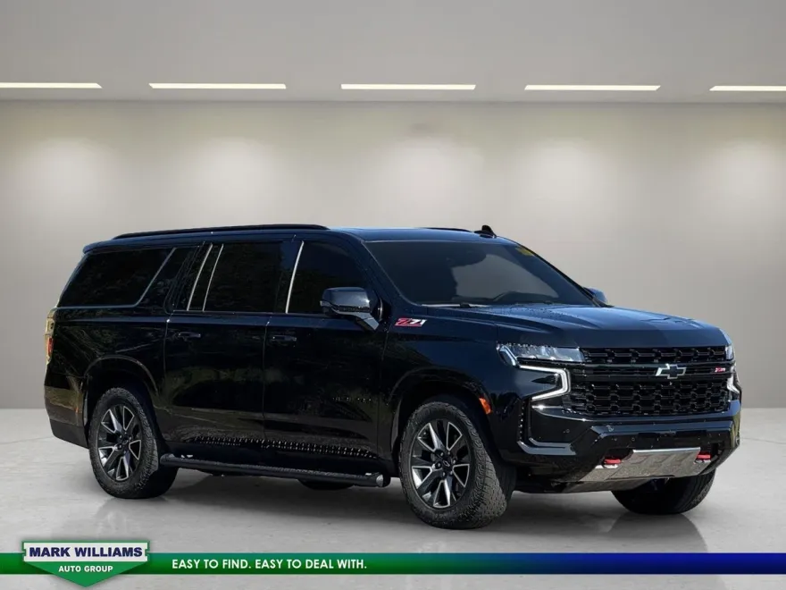 2023 Chevrolet Suburban Z71 photo 1
