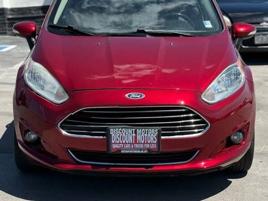 2014 Ford Fiesta Titanium photo 1