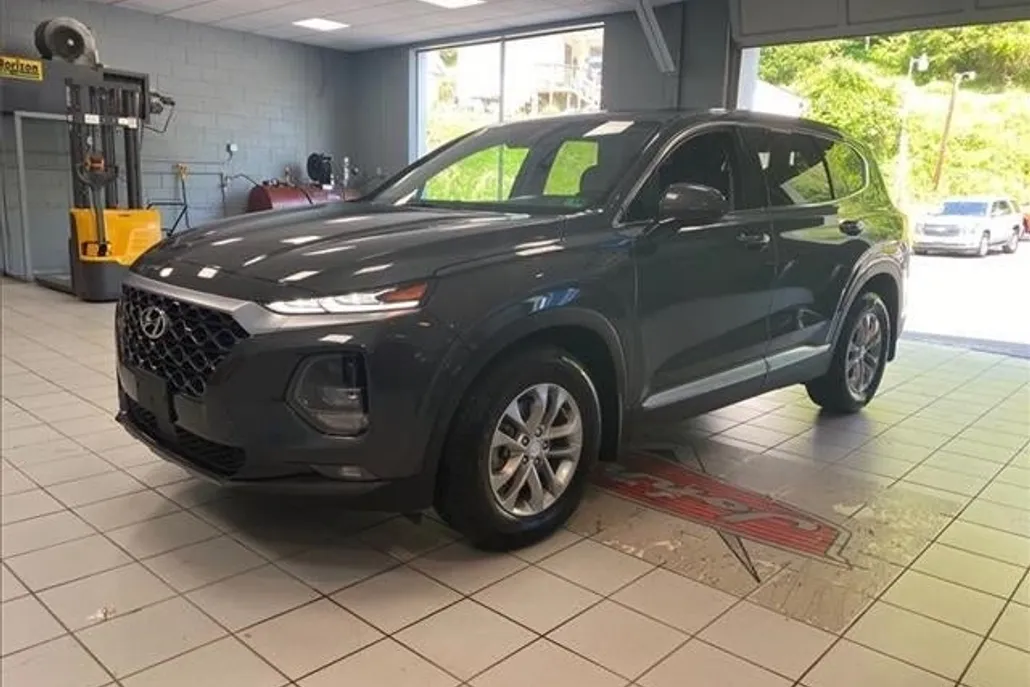 2020 Hyundai Santa Fe SEL photo 1