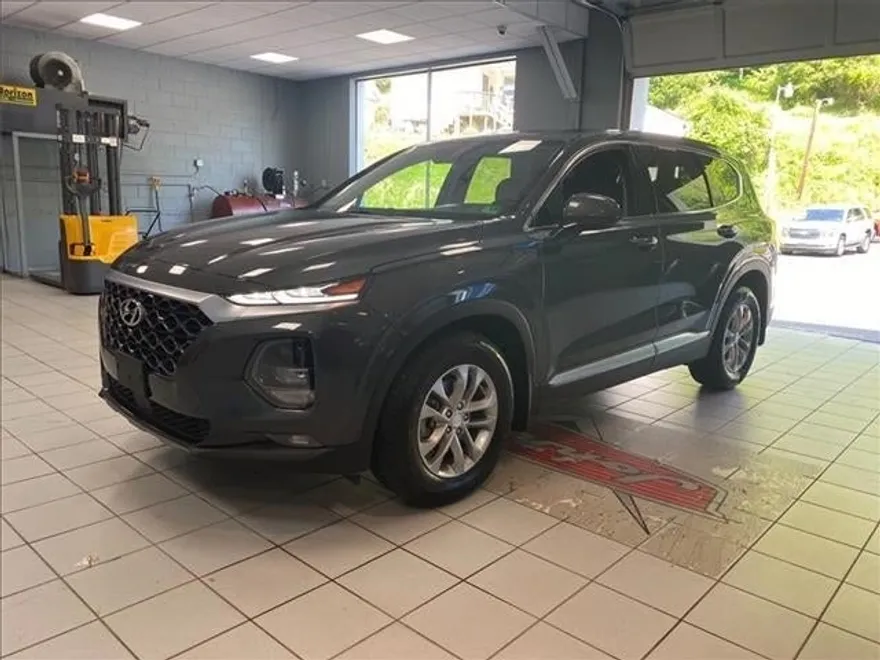 2020 Hyundai Santa Fe SEL photo 1
