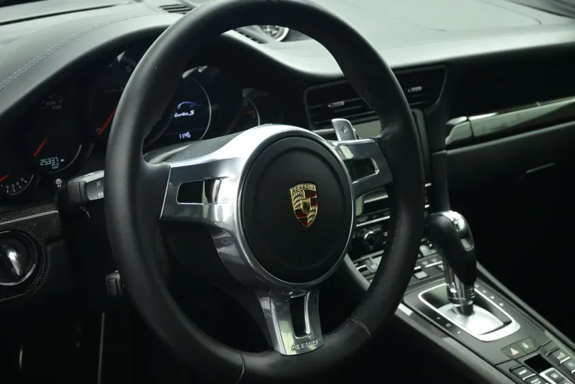 2014 Porsche 911 Turbo S photo 1