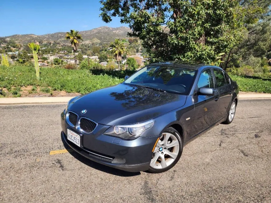 2010 Bmw 535i 5-Series photo 1