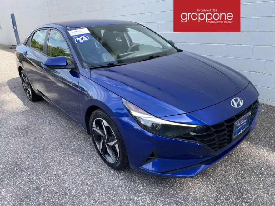 2023 Hyundai Elantra SEL Convenience photo 1
