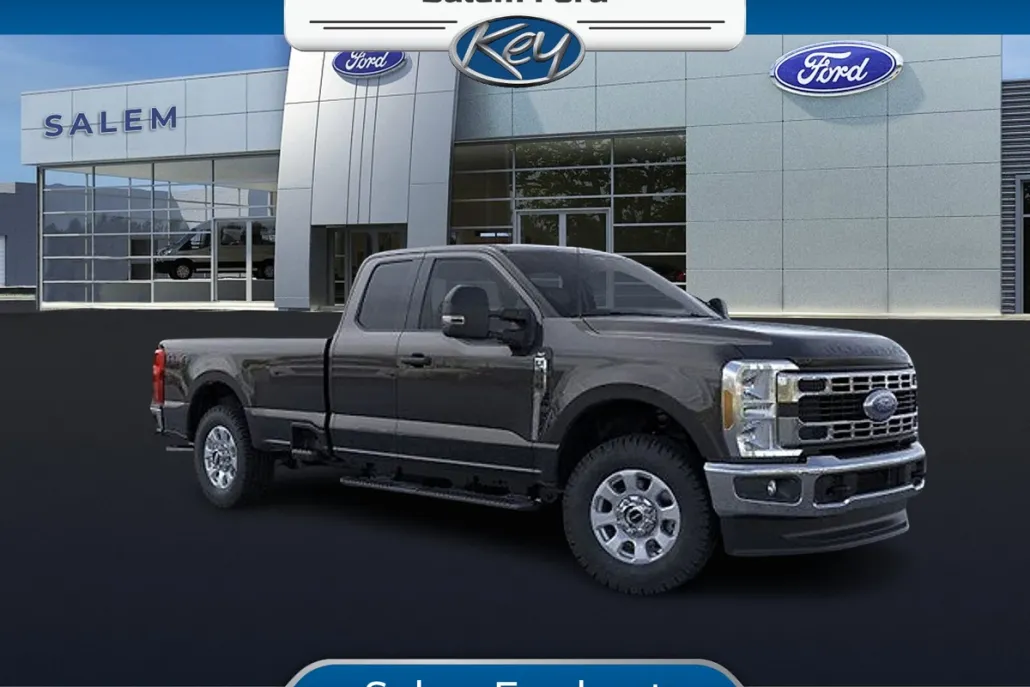 2025 Ford F-350 XLT photo 1