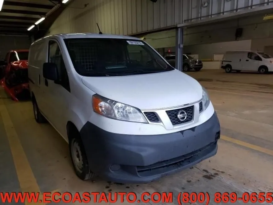 2015 Nissan NV200 S photo 1