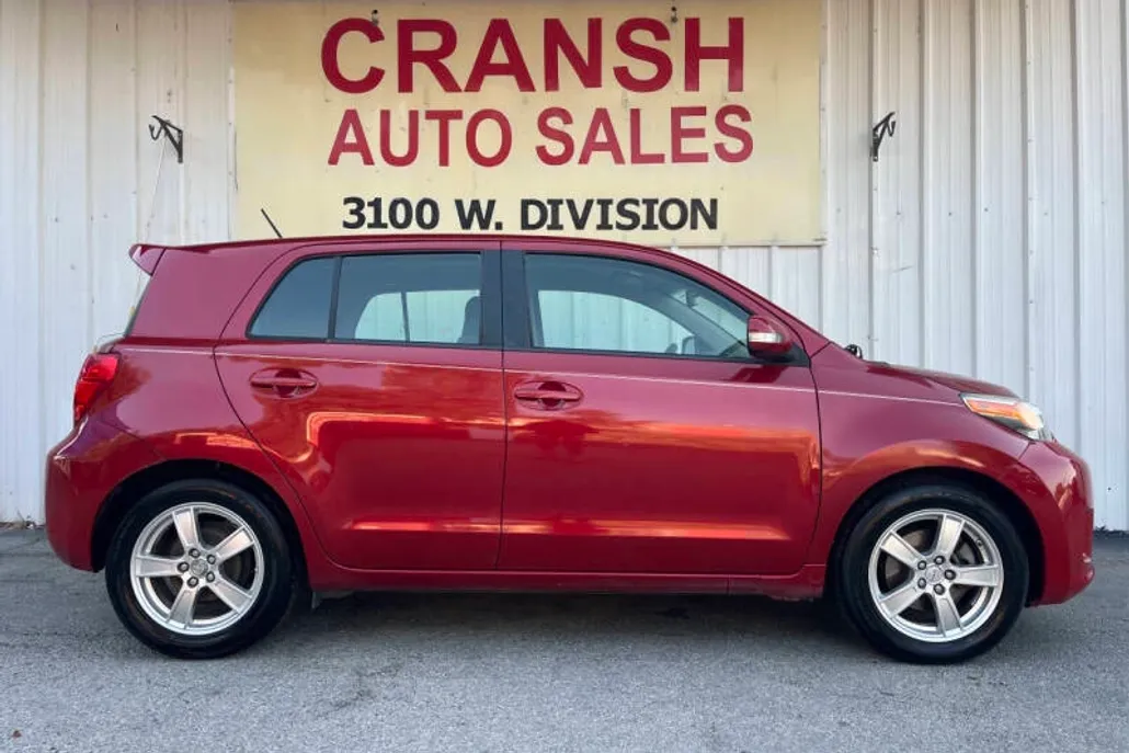 2014 Scion xD Base photo 1