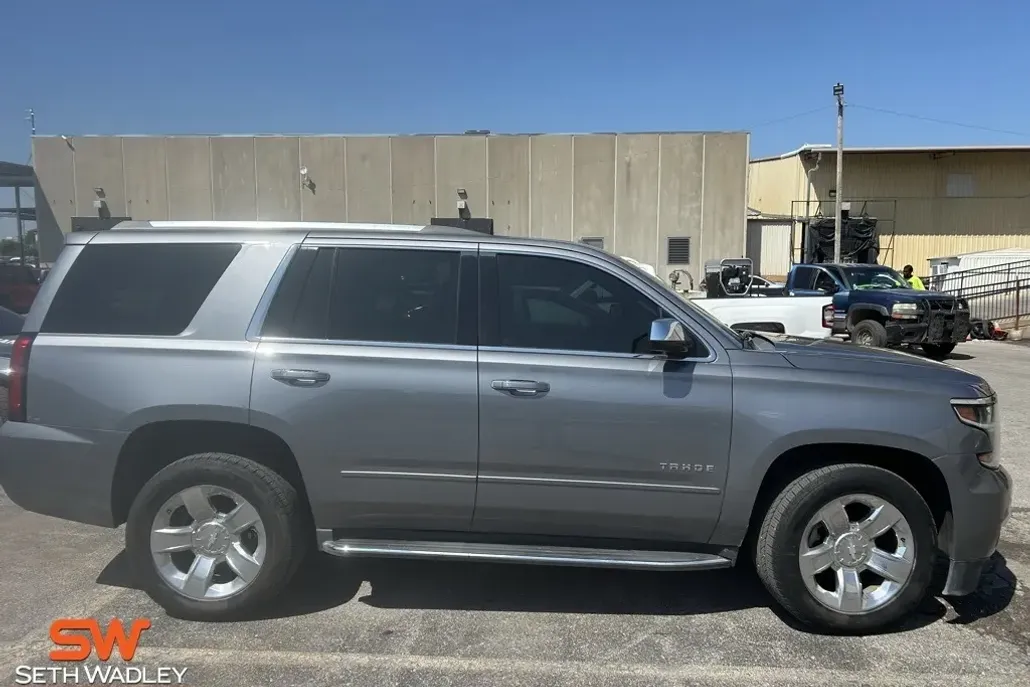 2018 Chevrolet Tahoe Premier photo 1