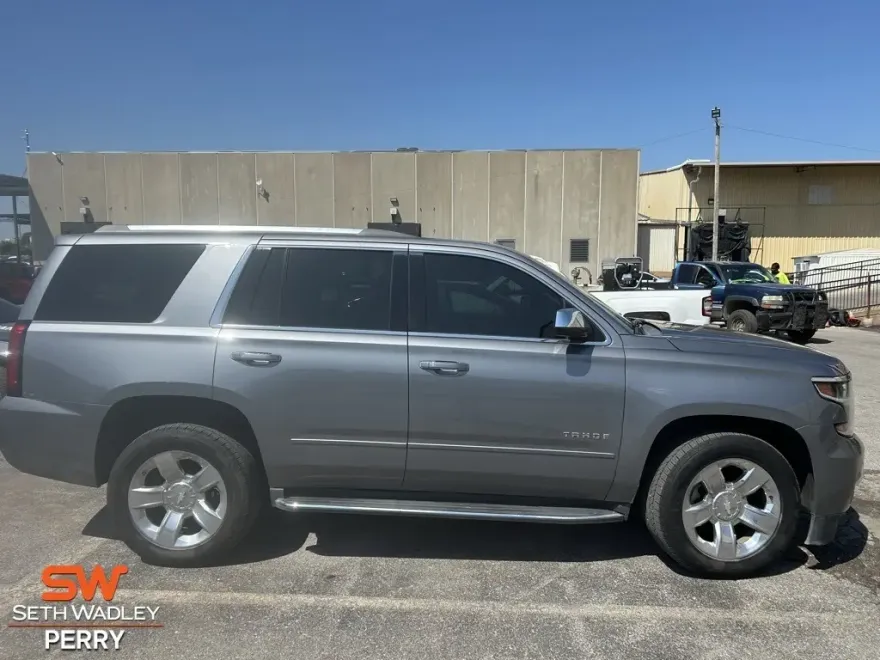 2018 Chevrolet Tahoe Premier photo 1