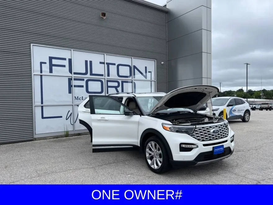 2022 Ford Explorer Platinum photo 1