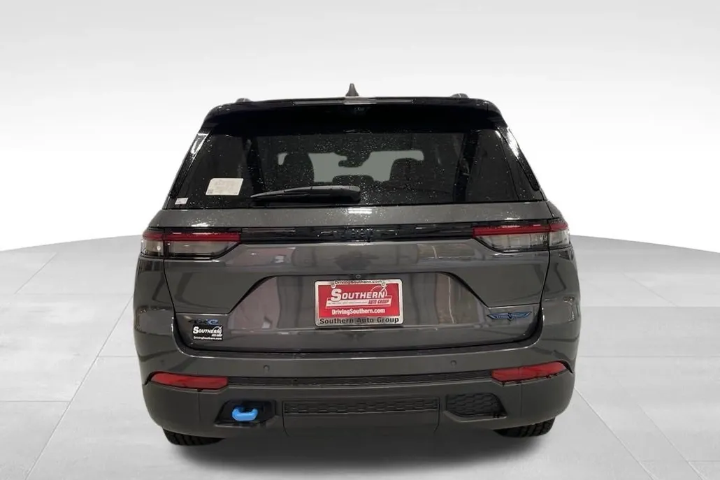 2024 Jeep Grand Cherokee Trailhawk 4xe photo 1