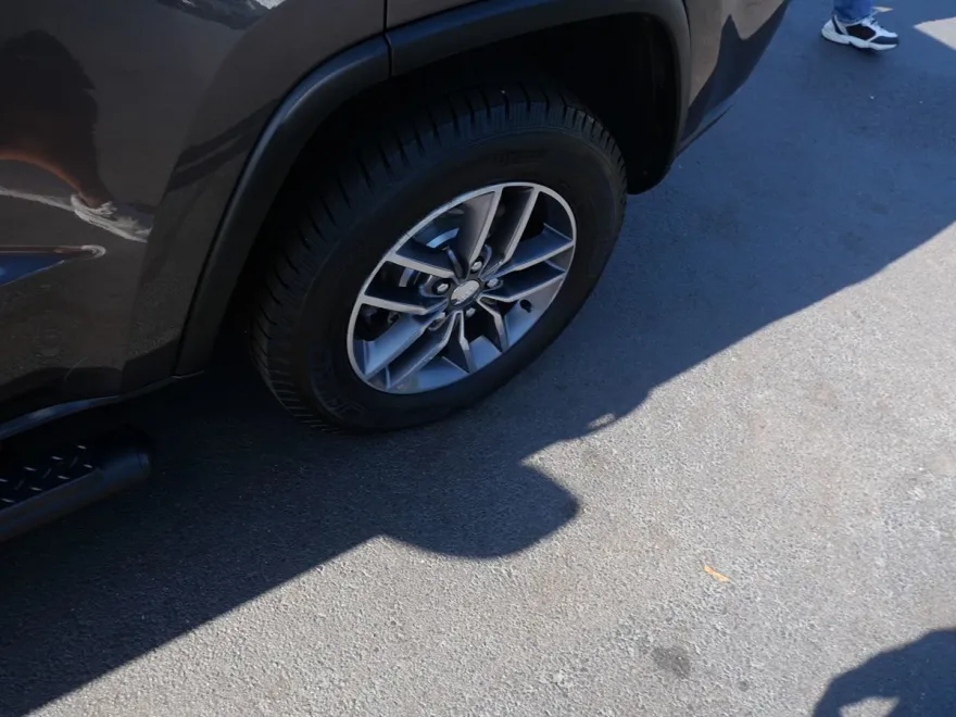 2017 Jeep Grand Cherokee Limited photo 1