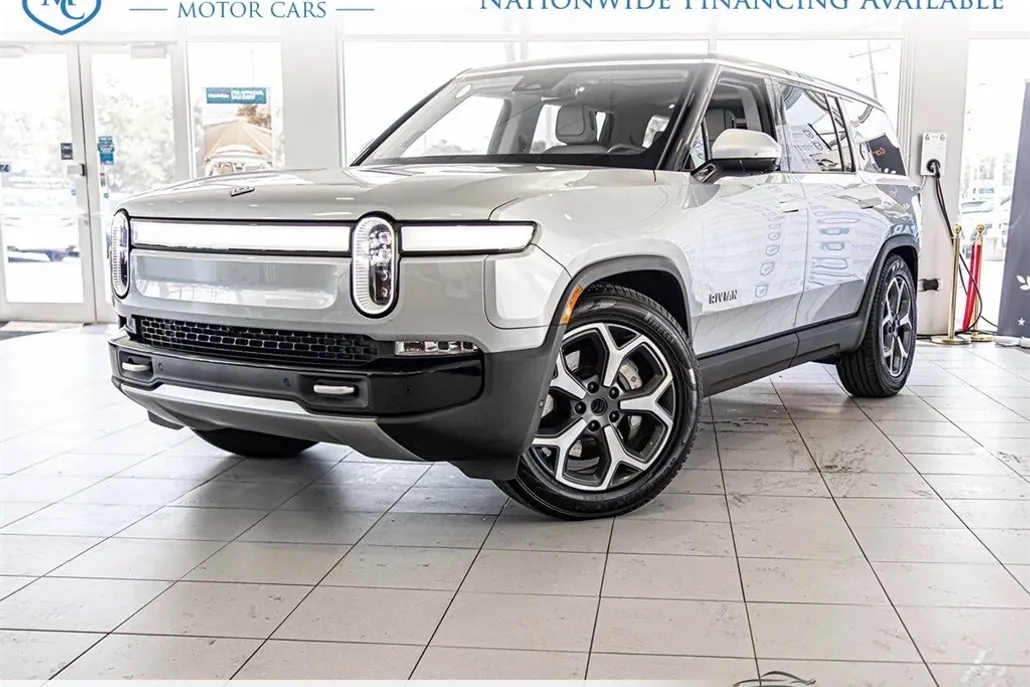 2024 Rivian R1S Adventure photo 1