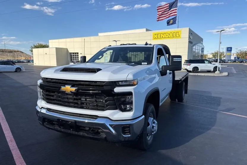 2025 Chevrolet Silverado 3500HD Work Truck photo 1