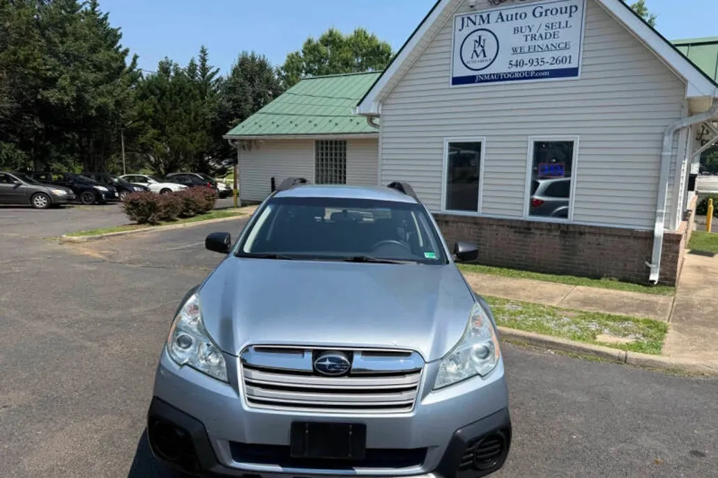 2013 Subaru Outback 2.5i photo 1