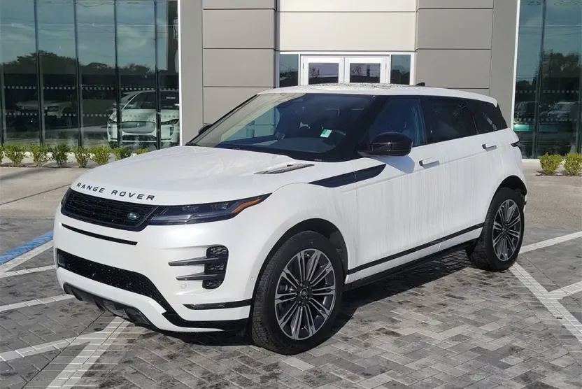 2026 Land Rover Range Rover Evoque Dynamic SE photo 1