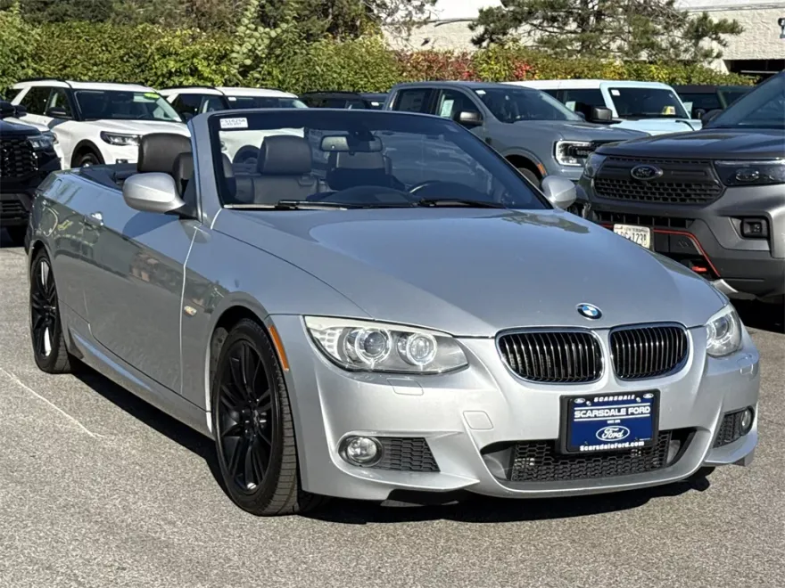 2011 Bmw 335i 3-Series photo 1