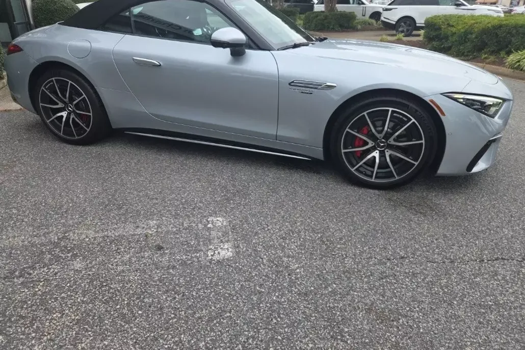 2022 Mercedes Benz SL 55 AMG photo 1