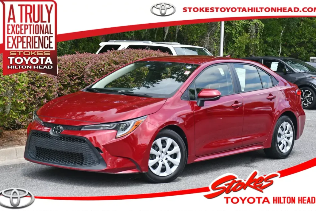 2022 Toyota Corolla LE photo 1