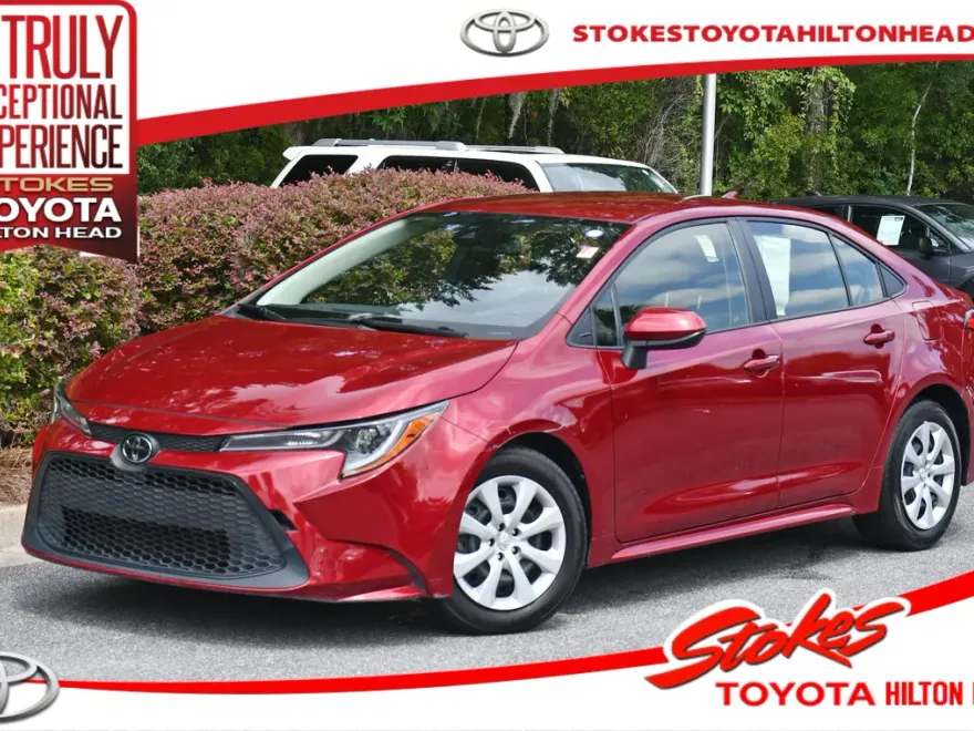 2022 Toyota Corolla LE photo 1