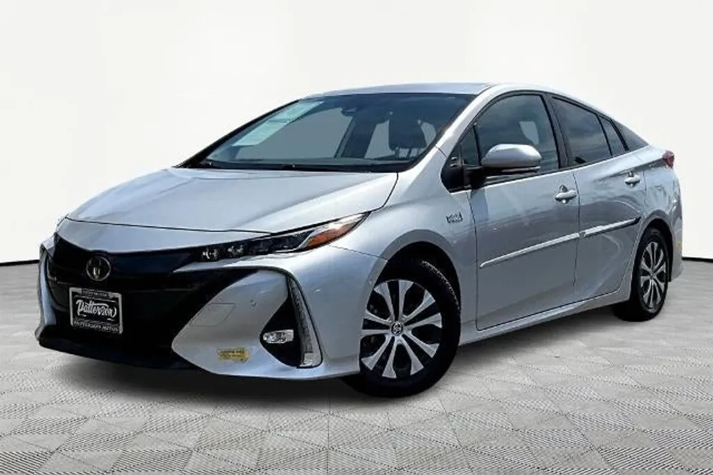 2022 Toyota Prius Prime Limited photo 1