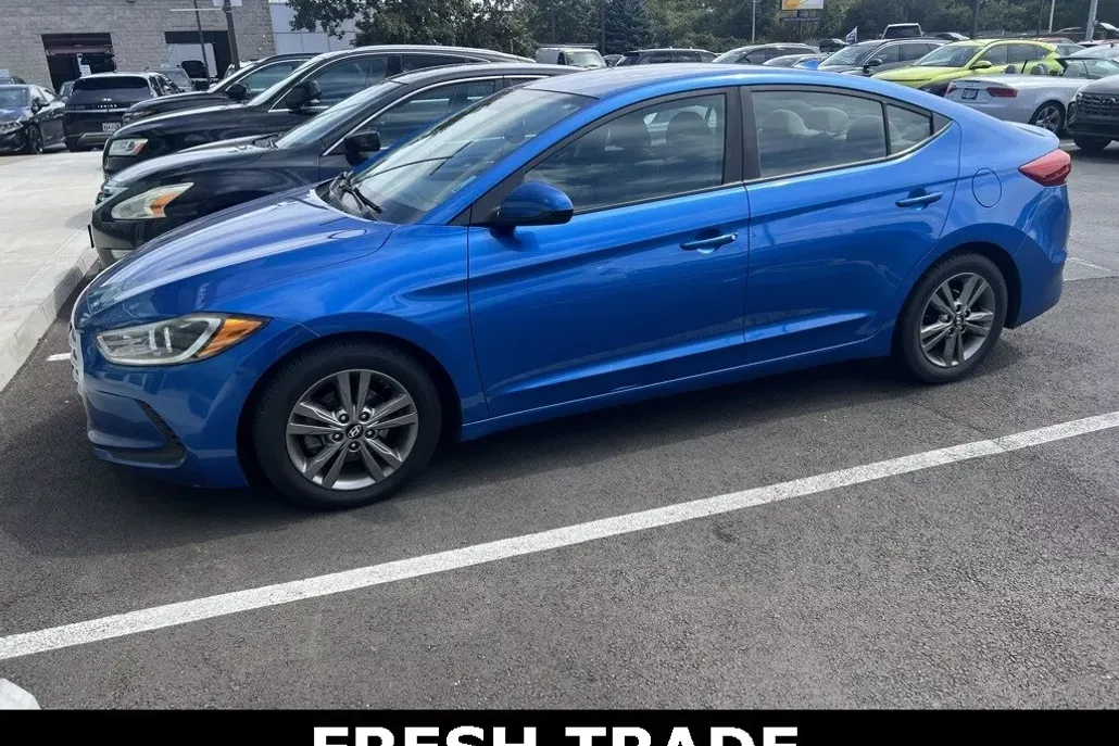 2017 Hyundai Elantra SE photo 1