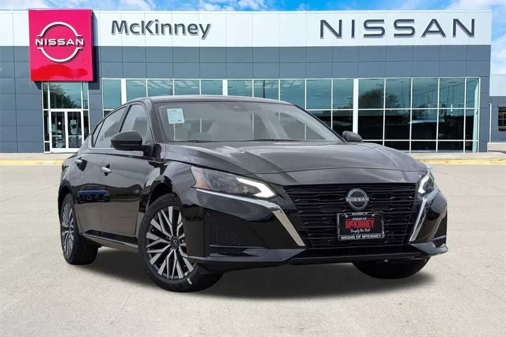 2025 Nissan Altima SV photo 1