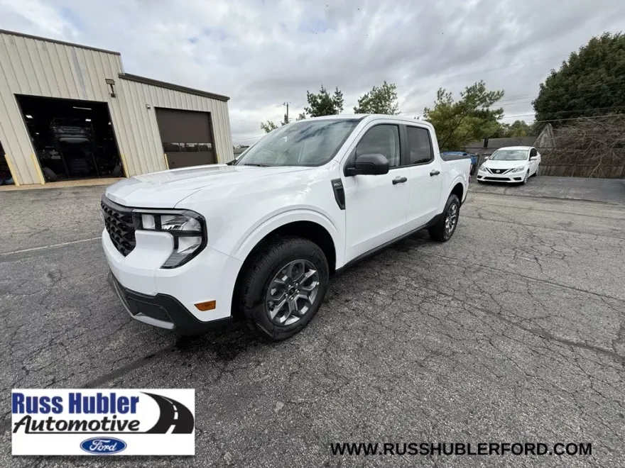 2025 Ford Maverick XLT photo 1