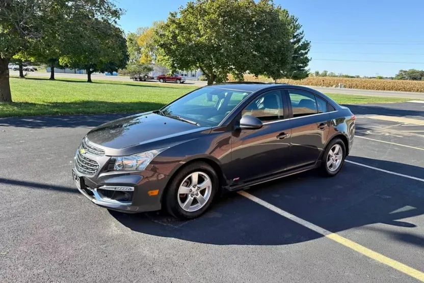 2016 Chevrolet Cruze photo 1