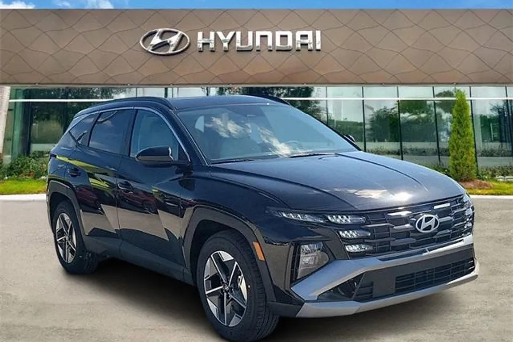 2025 Hyundai Tucson SEL photo 1