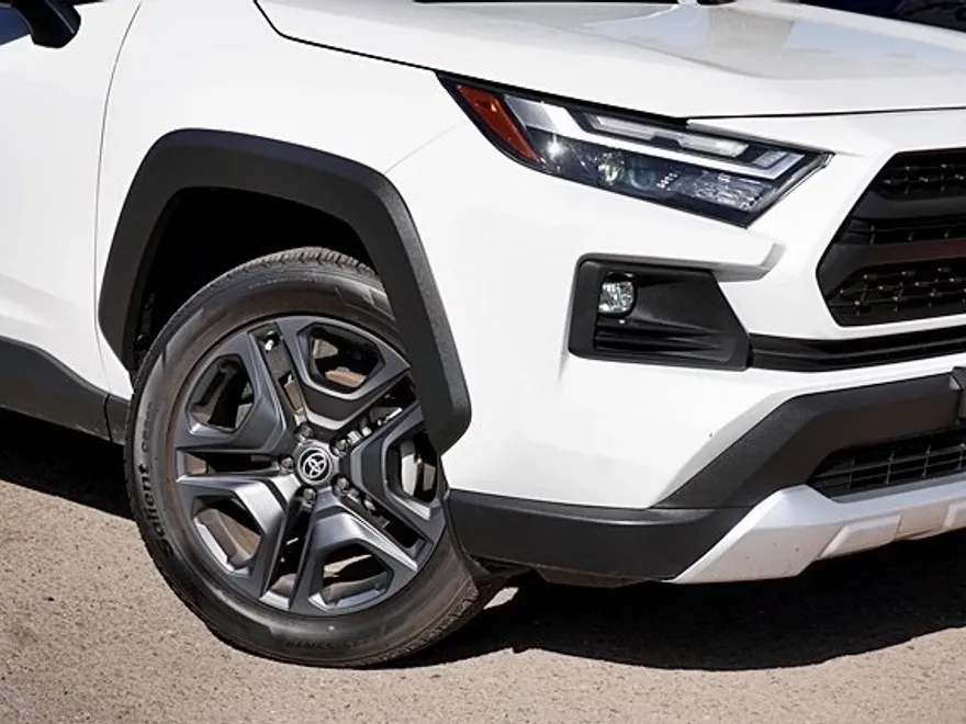 2023 Toyota RAV4 Adventure photo 1