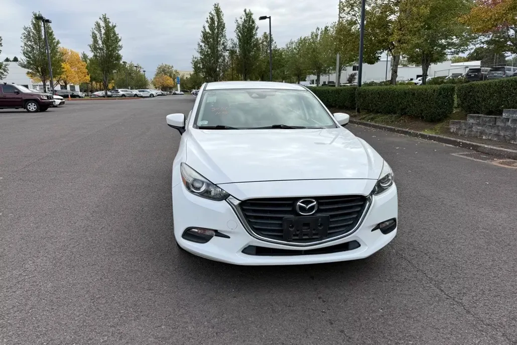2018 Mazda Mazda3 Sport photo 1