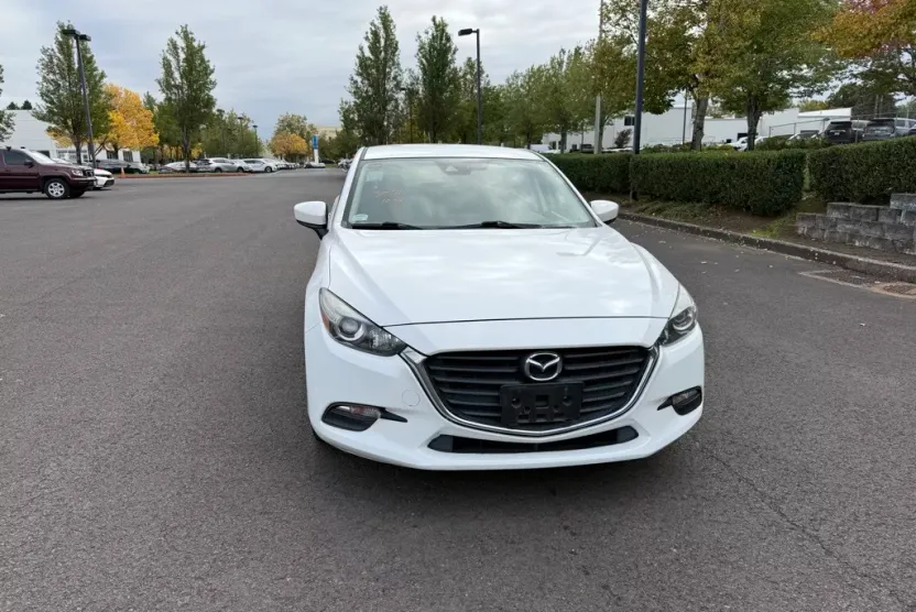 2018 Mazda Mazda3 Sport photo 1